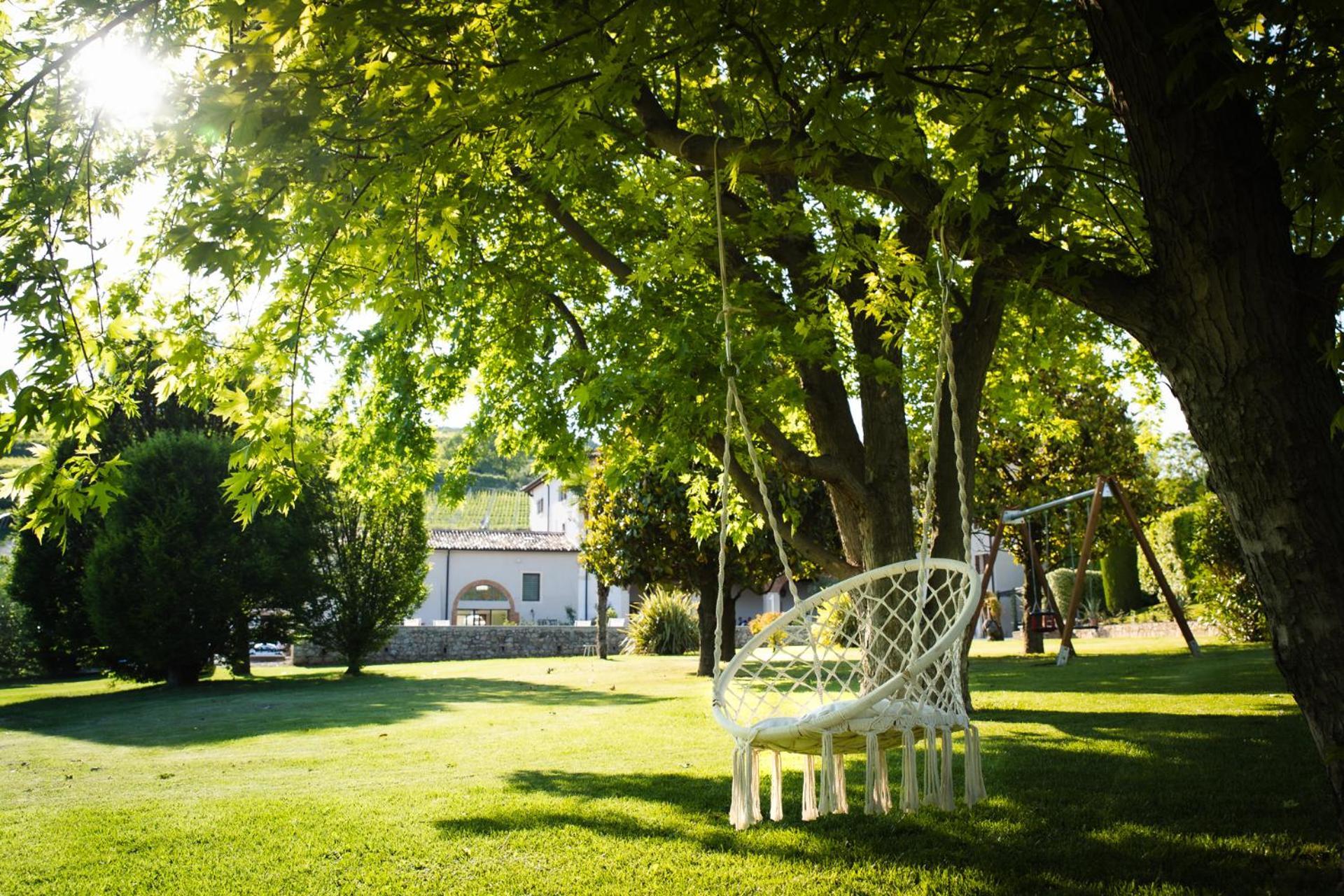 Verdeolivo 1876 - Apartments & Pool Mezzane di Sotto Exterior photo